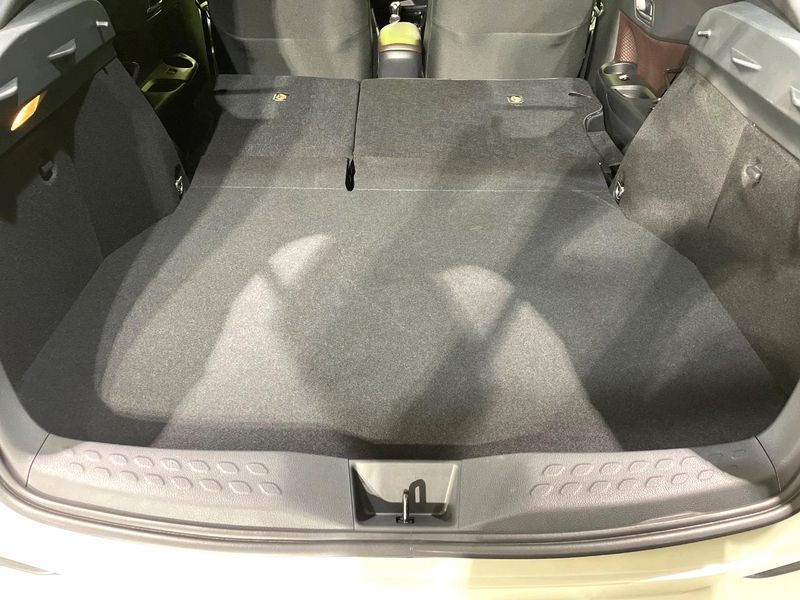2019 Toyota C-HR DAA-ZYX10 (UW-6aa8ba2fc693d)[11]