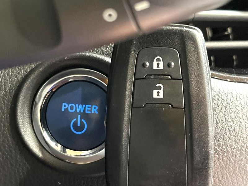 2019 Toyota C-HR DAA-ZYX10 (UW-6aa8ba2fcb53e)[4]