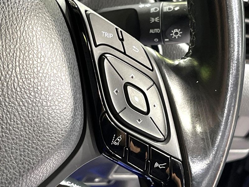 2019 Toyota C-HR DAA-ZYX10 (UW-6aa8ba2fcb53e)[5]
