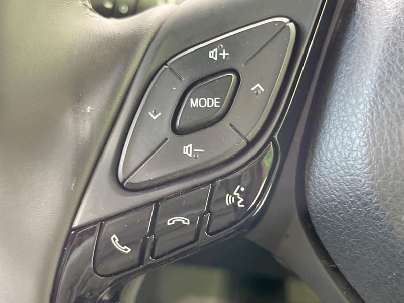 2019 Toyota C-HR DAA-ZYX10 (UW-6aa8ba30579a2)[24]