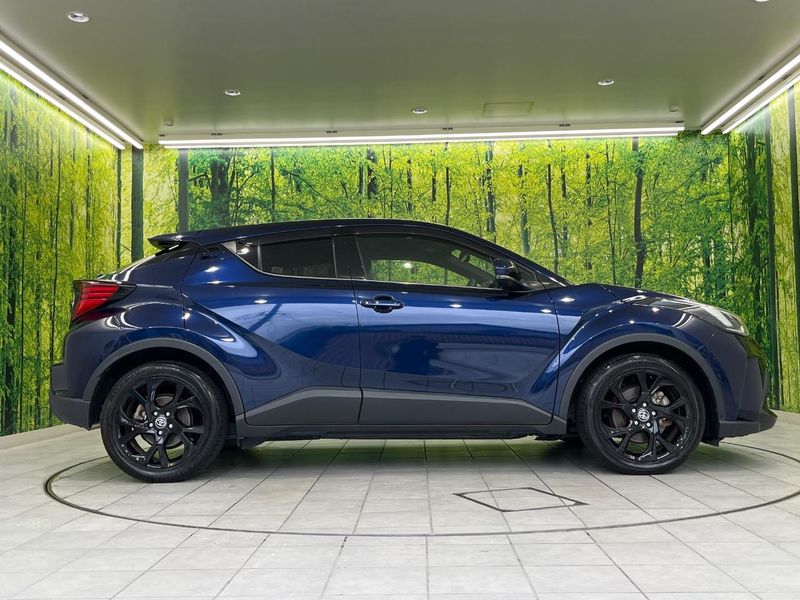 2021 Toyota C-HR 6AA-ZYX11 (UW-6aa8ba33888f5)[16]