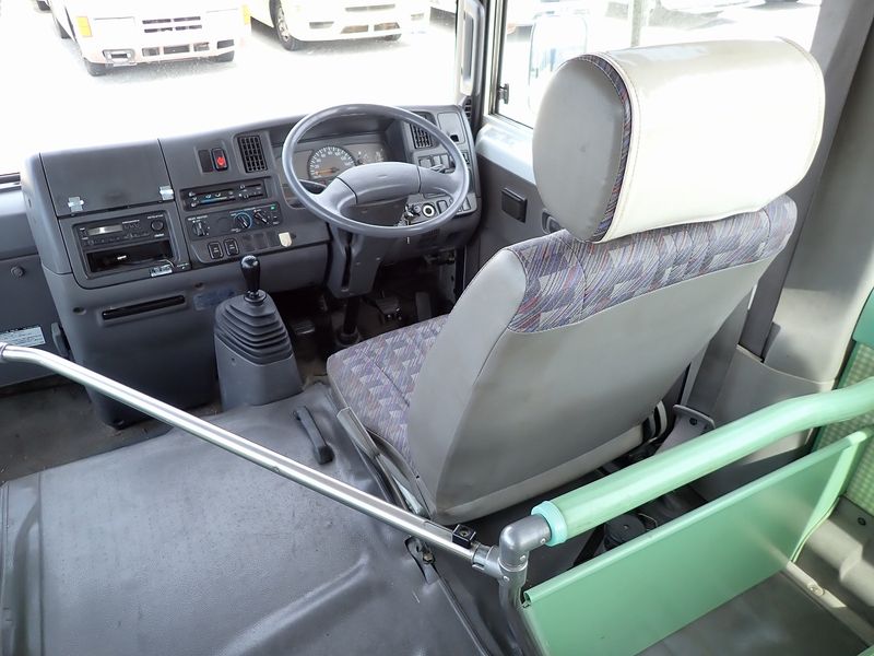 2004 Isuzu Journey KK-SBVW41 (UW-mu3d3l69vvpa)[25]