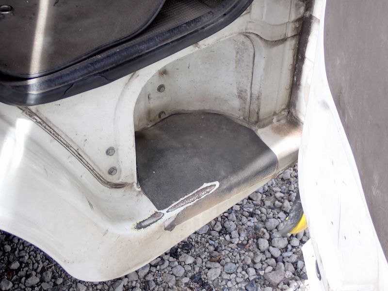 2004 Isuzu Journey KK-SBVW41 (UW-mu3d3l69vvpa)[20]