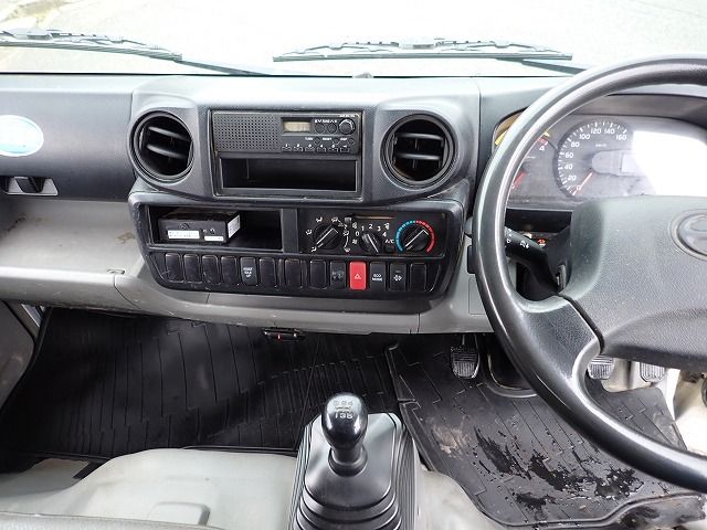2014 Hino DUTRO TKG-XZU620T (UW-mu3d3ly8bg8h)[22]