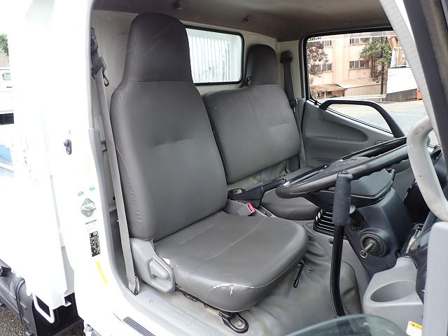 2014 Hino DUTRO TKG-XZU620T (UW-mu3d3ly8bg8h)[16]