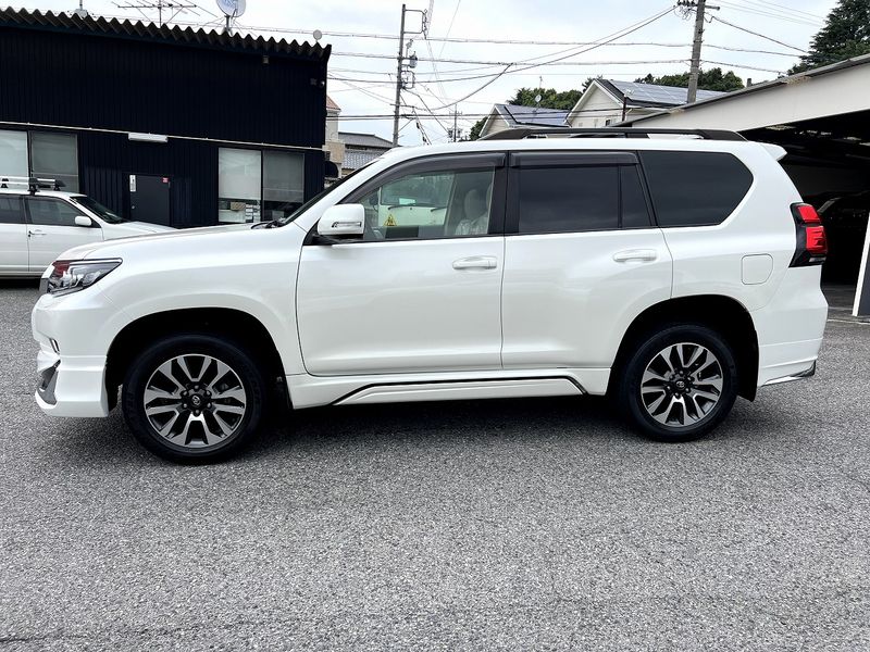 2021 Toyota Land Cruiser Prado 3BA-TRJ150W (UW-mu3d3n6qh6ud)[1]