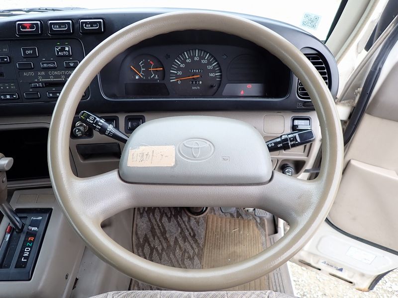 1995 Toyota Coaster KC-HZB50 (UW-mu3d3sr4jb26)[25]