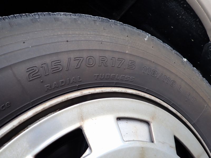 1995 Toyota Coaster KC-HZB50 (UW-mu3d3sr4jb26)[16]