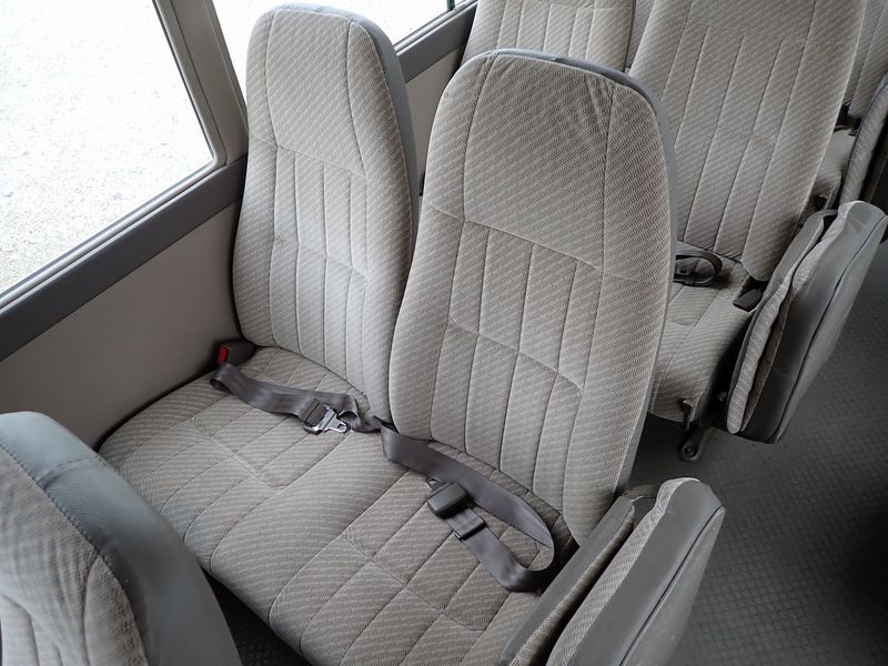 1995 Toyota Coaster KC-HZB50 (UW-mu3d3sr4jb26)[38]