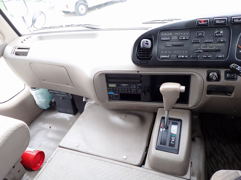 1995 Toyota Coaster KC-HZB50 (UW-mu3d3sr4jb26)[27]
