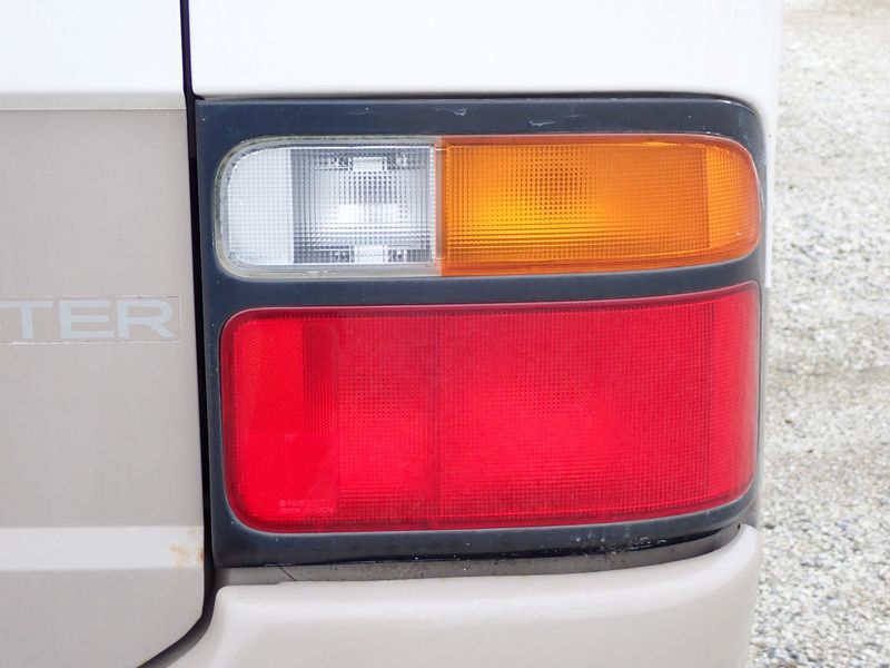 1995 Toyota Coaster KC-HZB50 (UW-mu3d3sr4jb26)[57]