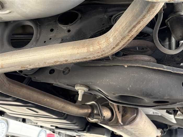 2014 Toyota Harrier DBA-ZSU60 (UW-mu3i3f3ikjl0)[17]