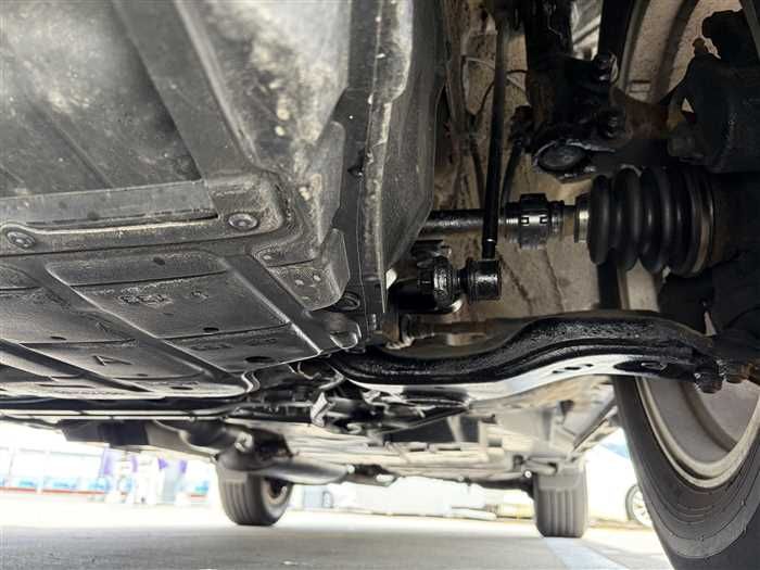 2014 Toyota Harrier DBA-ZSU65W (UW-mu3i3fqwq3ul)[24]