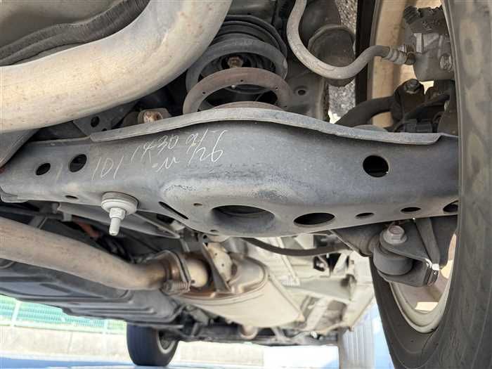 2014 Toyota Vanguard DBA-ACA38W (UW-mu3i3hdzq9on)[27]