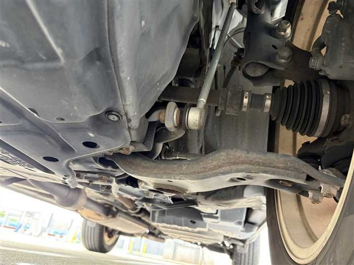 2010 Toyota Vanguard DBA-ACA33W (UW-mu3i3i6y9ss5)[24]
