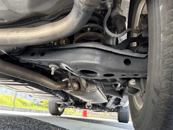 2013 Toyota Vanguard DBA-ACA38W (UW-mu3i3k5olyd8)[27]