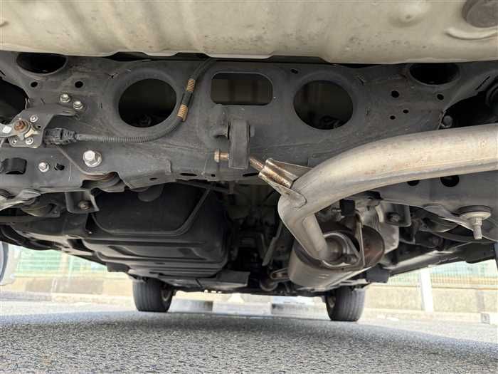 2014 Toyota Harrier DBA-ZSU60W (UW-mu3i3kvor0c8)[26]