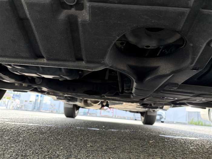 2014 Toyota Harrier DBA-ZSU60W (UW-mu3i3kvor0c8)[21]