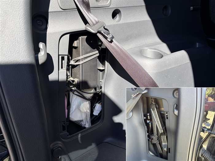 2013 Toyota Vanguard DBA-ACA38W (UW-mu3i3ln2cnel)[28]