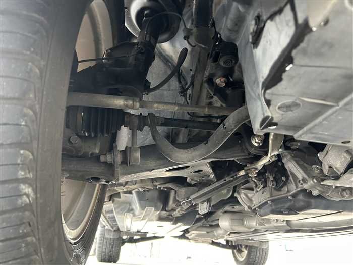2013 Subaru Forester DBA-SJG (UW-mu3i3mh77ewb)[22]