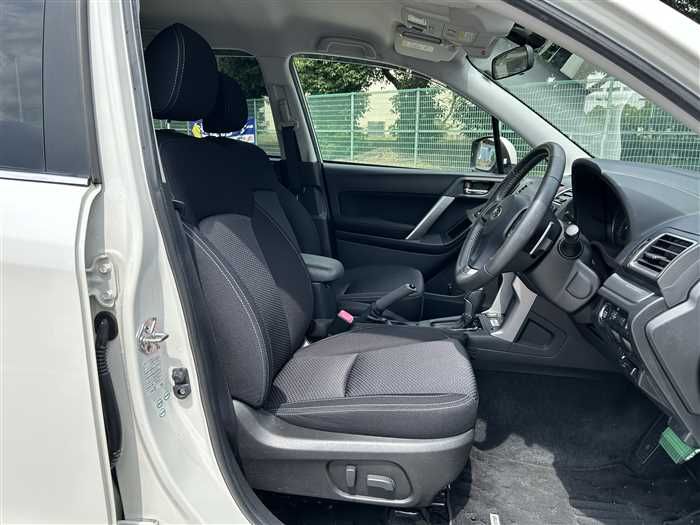 2015 Subaru Forester DBA-SJ5 (UW-mu3i3n9z45q2)[14]