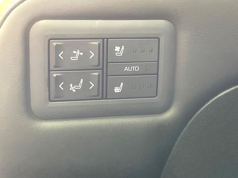 2024 Toyota Alphard Hybrid 6AA-AAHH40W (UW-6aaa072c0b305)[25]