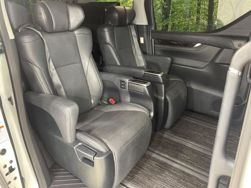 2022 Toyota Alphard 3BA-AGH30W (UW-6aaa074ba40d2)[27]