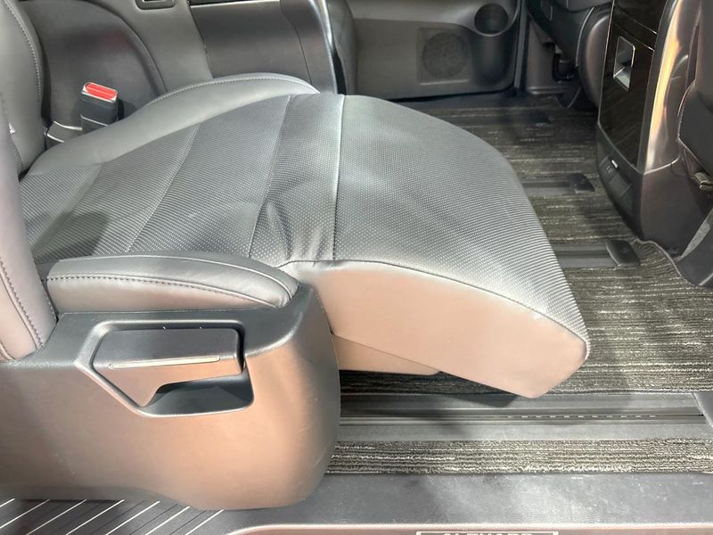 2021 Toyota Alphard 3BA-AGH30W (UW-6aaa07526c5df)[22]