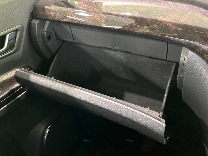 2013 Toyota Vellfire Hybrid DAA-ATH20W (UW-6aaa0768bc761)[8]