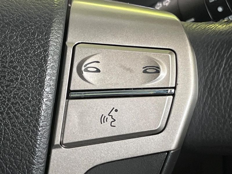 2013 Toyota Vellfire Hybrid DAA-ATH20W (UW-6aaa0768bc761)[22]