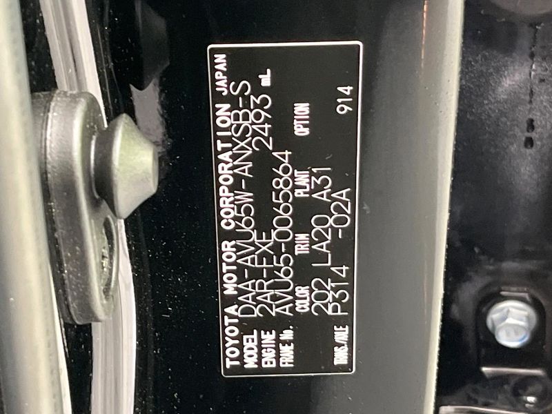 2019 Toyota Harrier Hybrid DAA-AVU65W (UW-6aaa076c333a3)[1]