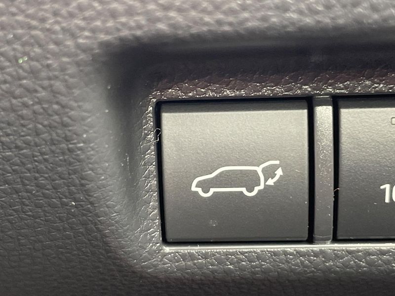 2020 Toyota RAV4 6AA-AXAH54 (UW-6aaa07701dbbd)[24]