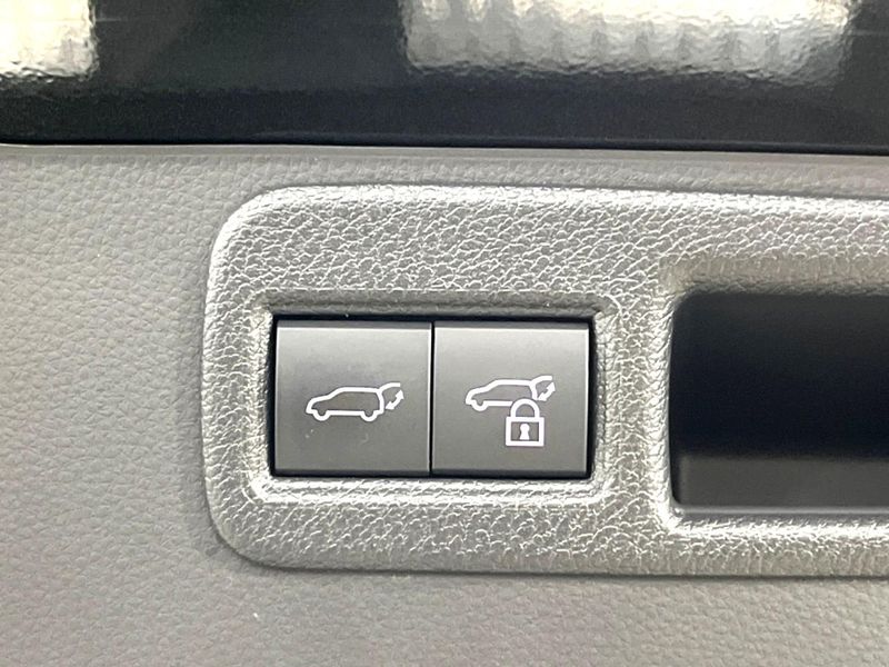 2021 Toyota Harrier Hybrid 6AA-AXUH80 (UW-6aaa077b14ac3)[11]