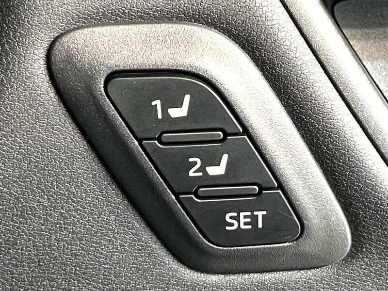 2024 Toyota Harrier Hybrid 6AA-AXUH80 (UW-6aaa07841d39d)[8]