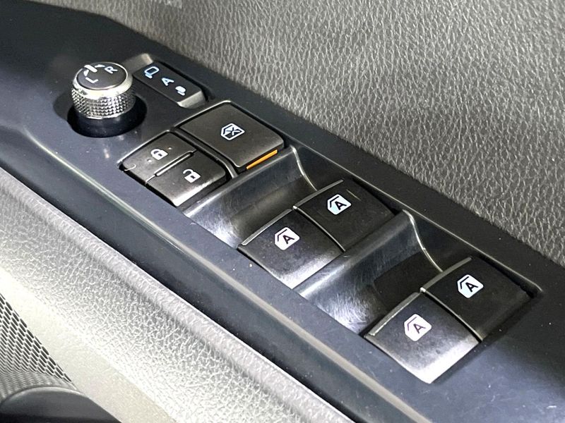 2019 Toyota Camry DAA-AXVH70 (UW-6aaa078aaaf05)[20]