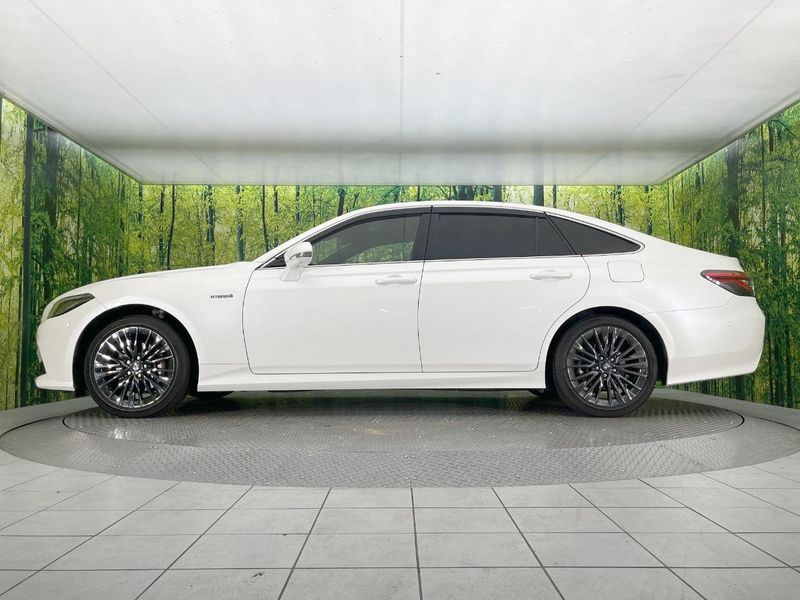 2020 Toyota Crown Hybrid 6AA-AZSH20 (UW-6aaa07956cd26)[20]