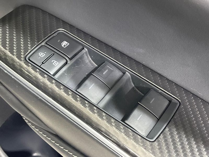 2018 Toyota Crown Hybrid 6AA-AZSH21 (UW-6aaa0796da688)[21]
