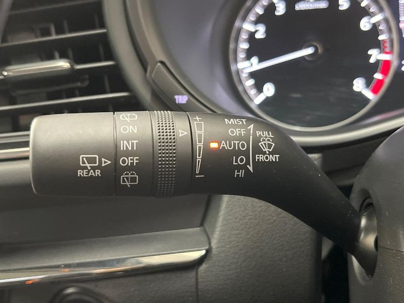 2020 Mazda CX-30 5BA-DMEP (UW-6aaa08068b325)[17]