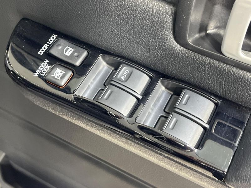 2024 Toyota Land Cruiser 70 3DA-GDJ76W (UW-6aaa083bbff40)[19]