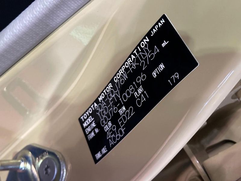 2025 Toyota Land Cruiser 70 3DA-GDJ76W (UW-6aaa083c36d82)[1]