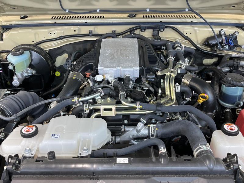 2025 Toyota Land Cruiser 70 3DA-GDJ76W (UW-6aaa083ca2393)[4]