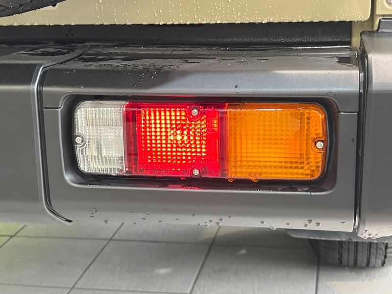 2025 Toyota Land Cruiser 70 3DA-GDJ76W (UW-6aaa083ca2393)[25]
