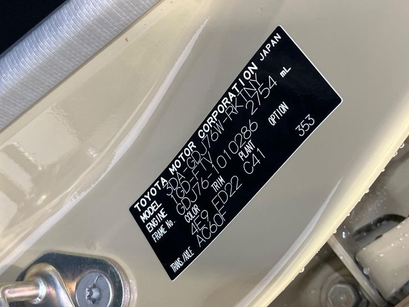 2025 Toyota Land Cruiser 70 3DA-GDJ76W (UW-6aaa083ca2393)[1]