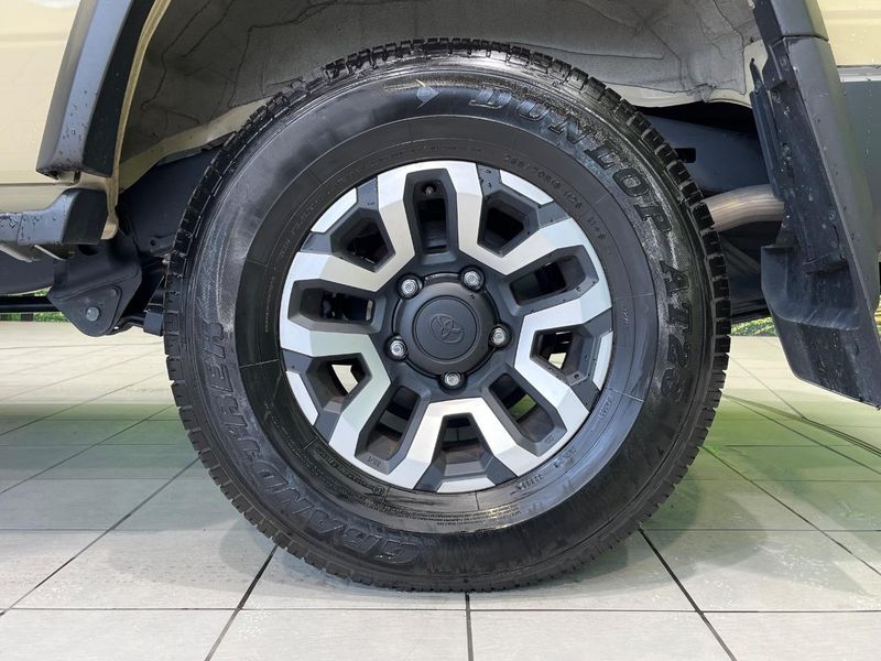 2025 Toyota Land Cruiser 70 3DA-GDJ76W (UW-6aaa083ca2393)[10]