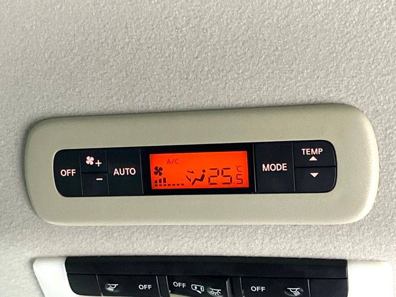 2018 Nissan Serena DAA-GFC27 (UW-6aaa084315863)[10]