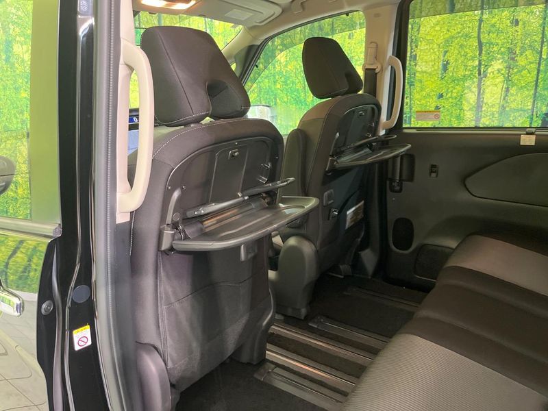2019 Nissan Serena DAA-GFC27 (UW-6aaa08459522f)[11]