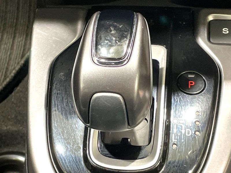 2017 Honda Fit Hybrid DAA-GP5 (UW-6aaa085e6944d)[20]