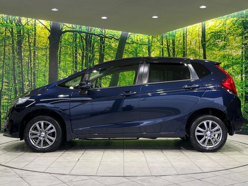 2018 Honda Fit Hybrid DAA-GP6 (UW-6aaa0860a04ed)[18]