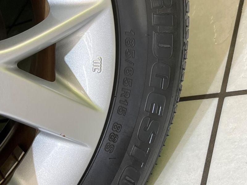 2018 Nissan Note DAA-HE12 (UW-6aaa088d5b4dc)[17]