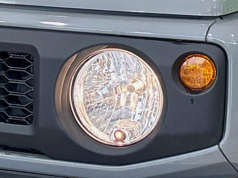 2022 Suzuki Jimny 3BA-JB64W (UW-6aaa08b1e14cf)[6]